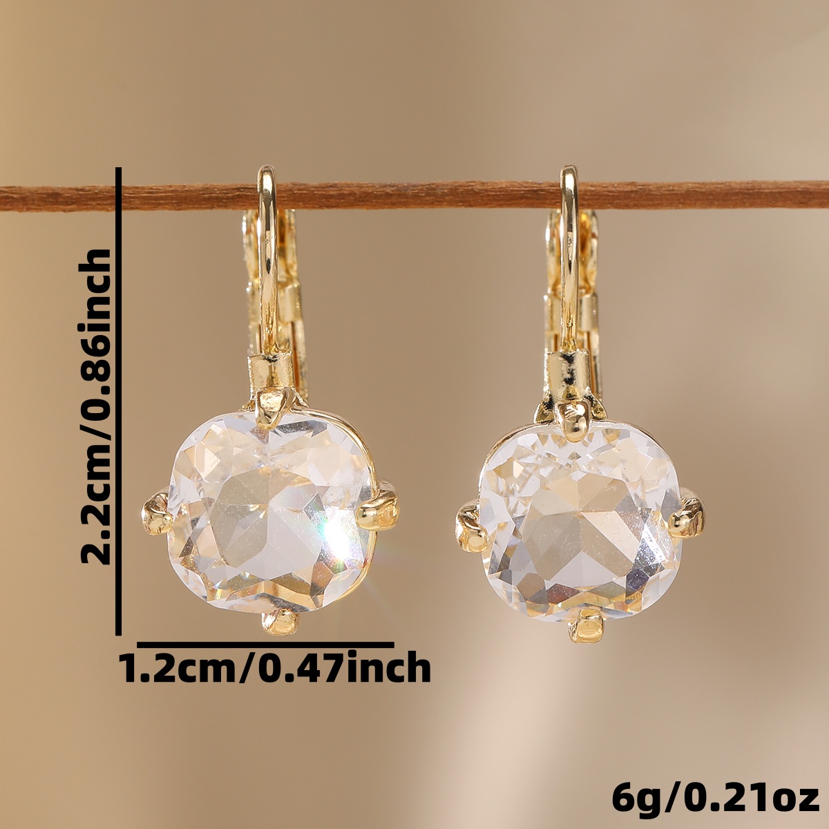 Elegante Krallenförmige Ohrste – Women Formal Event Wear Bewertung und Preis
