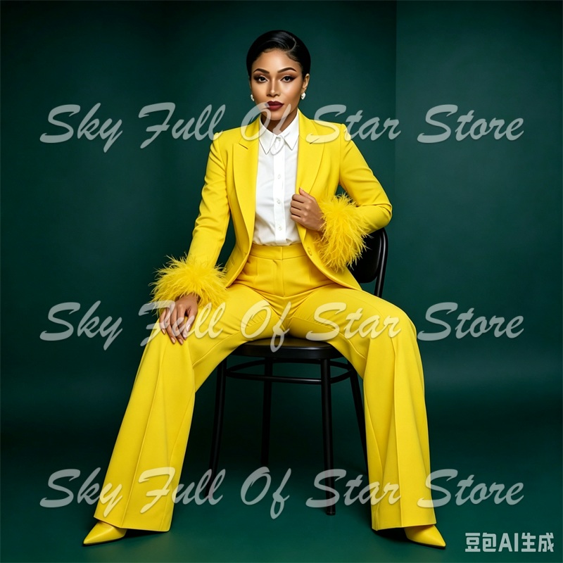 Hellgelbes Feder-Manschetten-D – Yellow Formal Wear Women Bewertung und Preis
