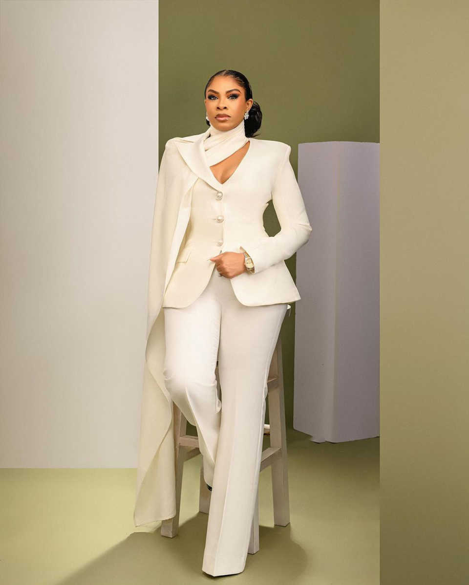 Designer Women Pants Suits Cus – Women Formal Wear With Tie Bewertung und Preis